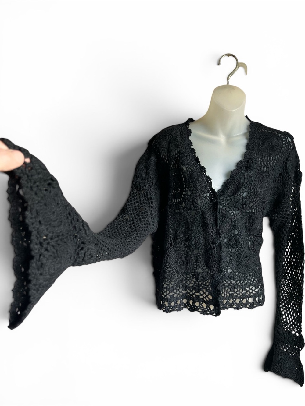VTG Croquet Club Womens M Crochet Cardigan Embroidered Bell Sleeve Scalloped Hem
